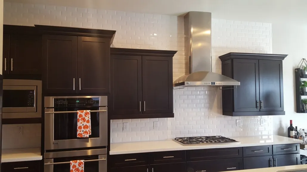 Beveled-Edge-subway-tile-1030x579 Modern Kitchen | Legend Flooring